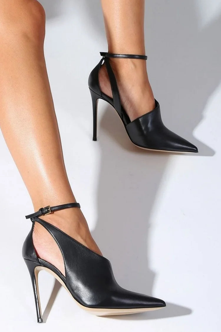 Talons aiguilles cut-out Noir à bout pointu avec bride de cheville et boucle