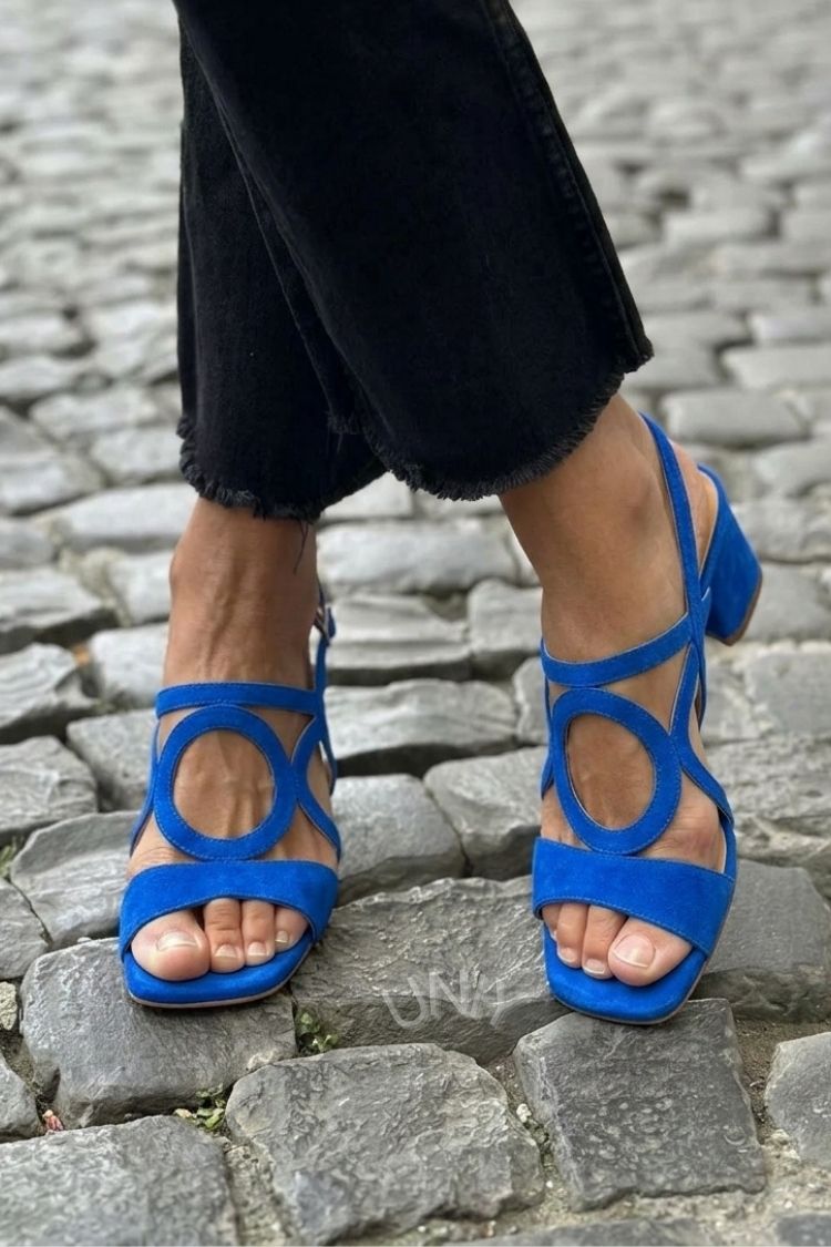 Sandales à talons slingback découpées Jaunes à bout carré